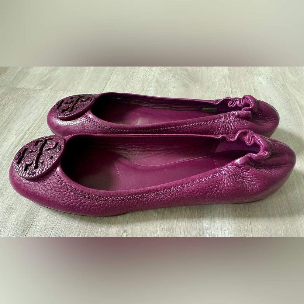 Tory Burch Purple Pebbled Leather Slip-On Emblem Cap Ballet Flats 8M - Picture 14 of 16